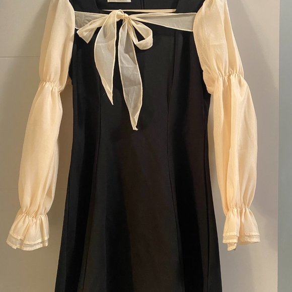 J.ING  Avril Black Contrast Mini Dress - New & Never Worn - Picture 2 of 6